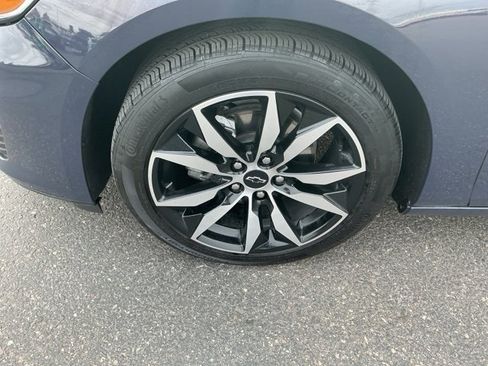 Used 2025 Chevrolet Malibu RS image 9