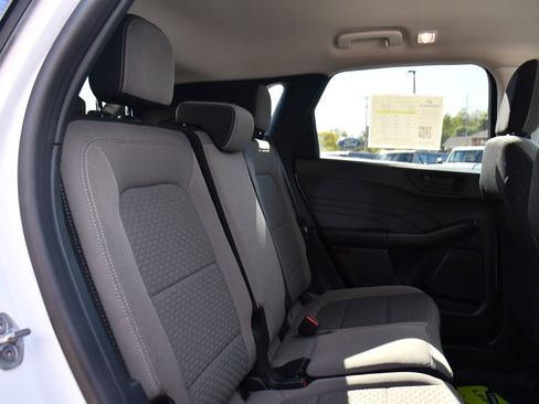 Used 2022 Ford Escape SE w/ Cold Weather Package image 16