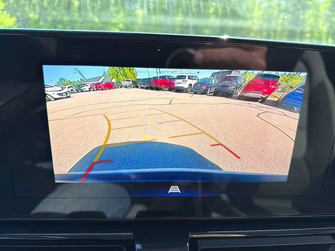 Used 2025 Chevrolet TrailBlazer LT AWD/4WD image 25