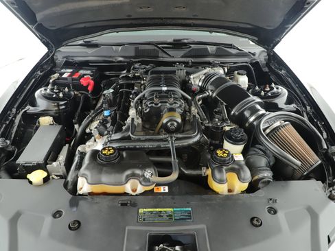 Used 2010 Ford Mustang Shelby GT500 image 6