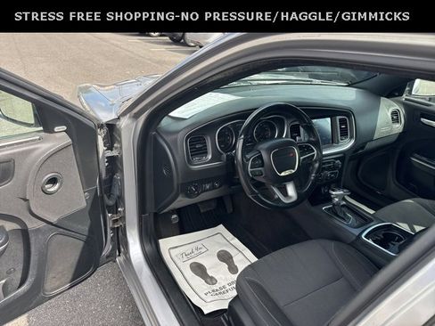 Used 2018 Dodge Charger R/T image 17