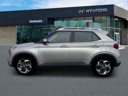New 2026 Hyundai Venue SEL image 3