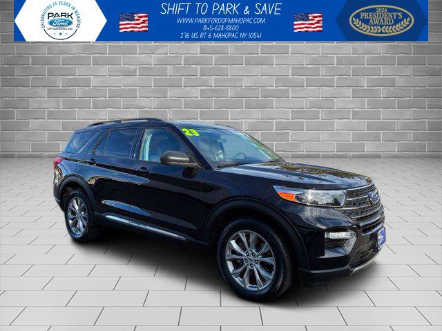 Certified 2023 Ford Explorer XLT w/ Equipment Group 202A AWD/4WD image 1