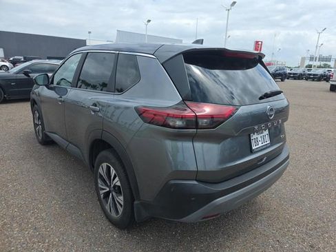 Used 2023 Nissan Rogue SV FWD image 3