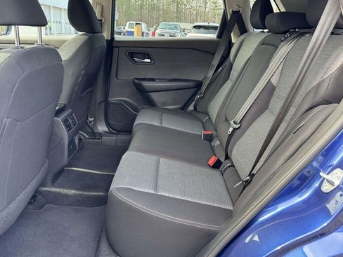 Used 2023 Nissan Rogue SV image 16