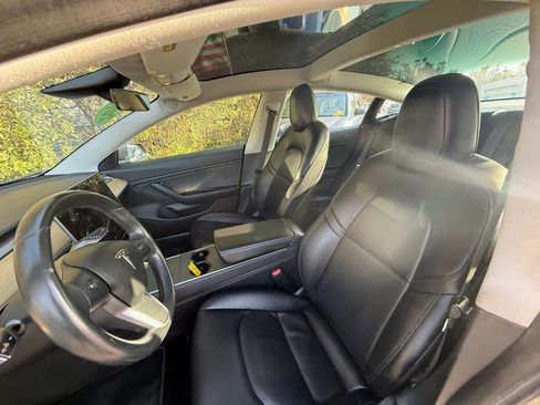 Used 2018 Tesla Model 3 Mid Range image 38