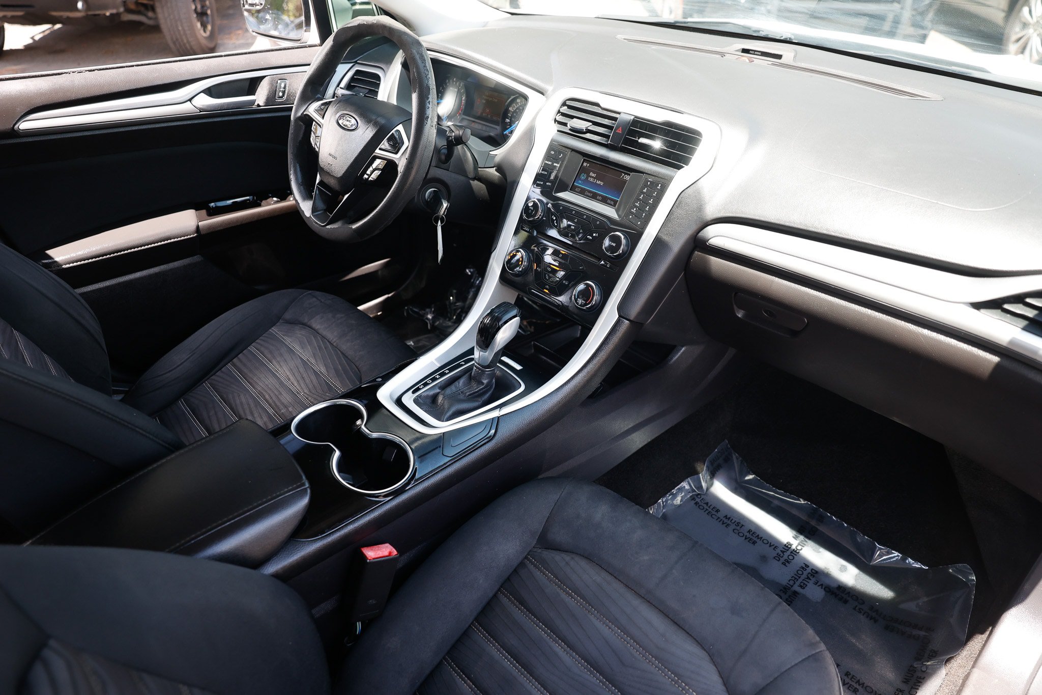 Used 2016 Ford Fusion SE FWD image 20