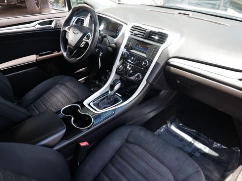 Used 2016 Ford Fusion SE FWD image 20