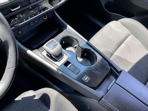 Certified 2026 Nissan Rogue SV FWD image 17