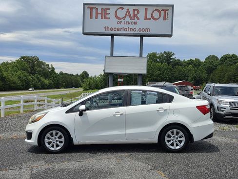 Used 2016 Kia Rio LX FWD image 2