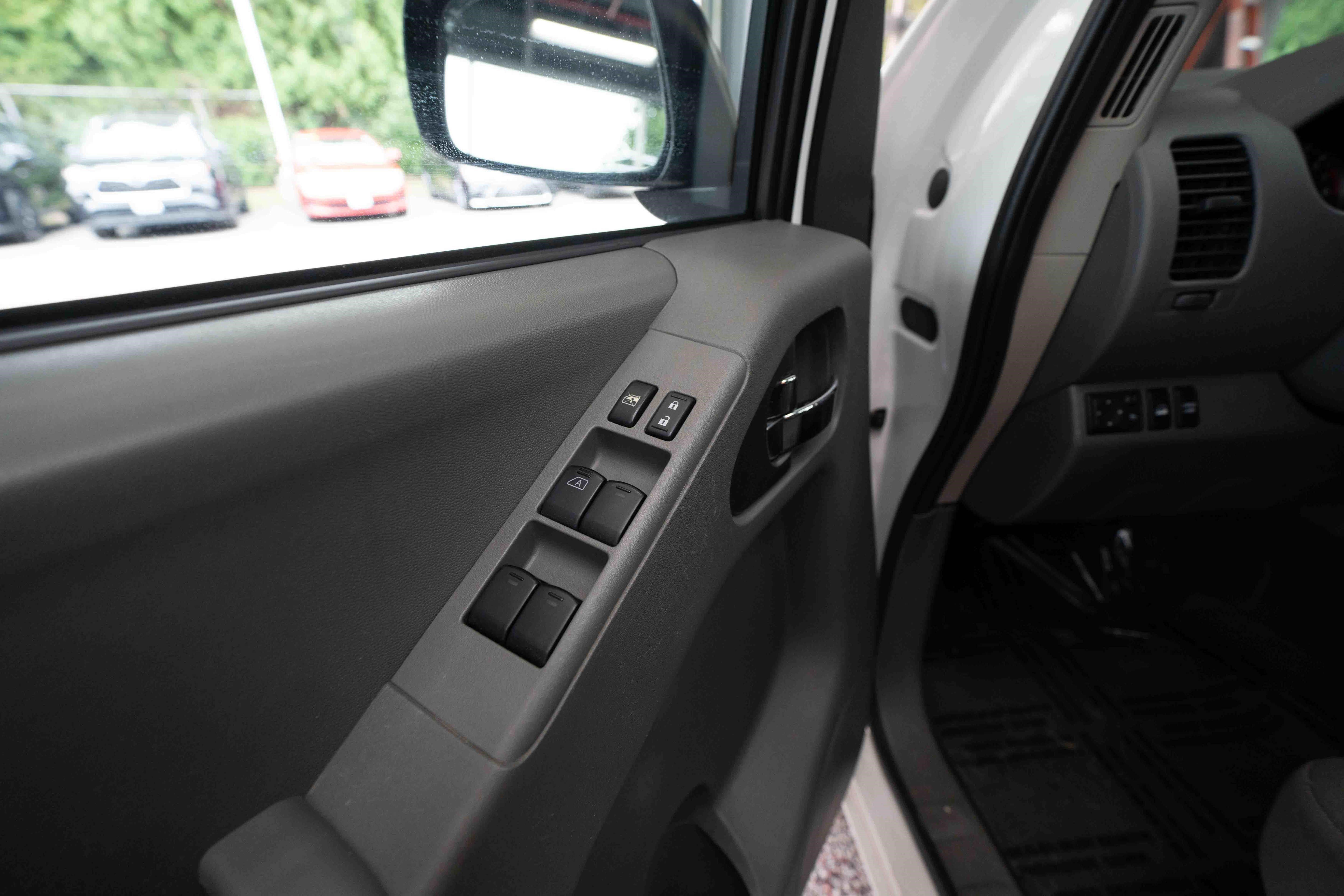 Used 2020 Nissan Frontier SV AWD/4WD image 7