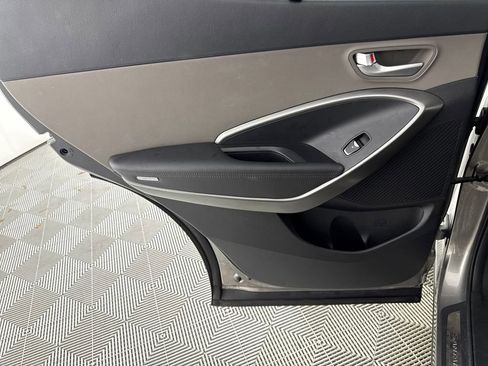 Used 2018 Hyundai Santa Fe Sport FWD image 12
