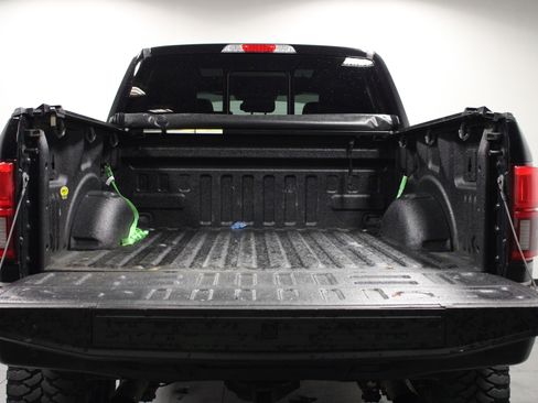 Used 2018 Ford F150 Lariat w/ Equipment Group 502A Luxury AWD/4WD image 14