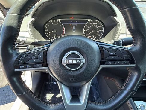 Used 2024 Nissan Altima 2.5 SR FWD image 18
