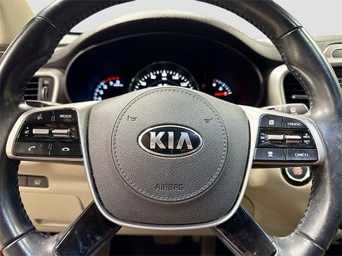 Used 2020 Kia Sorento EX image 12