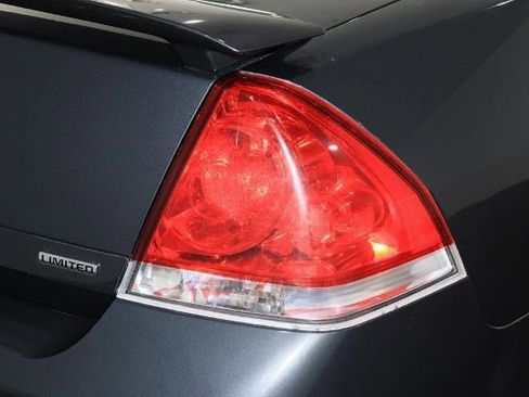 Used 2016 Chevrolet Impala LTZ image 11