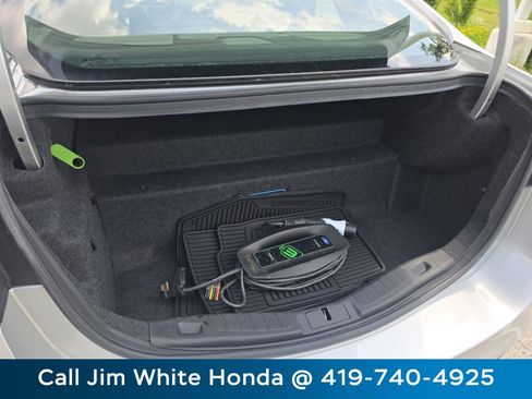 Used 2017 Ford Fusion Energi Titanium FWD image 17