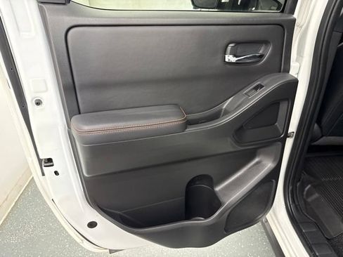 Used 2023 Nissan Frontier PRO-4X AWD/4WD image 17