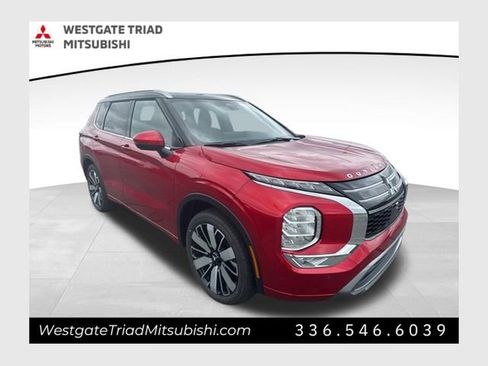 New 2025 Mitsubishi Outlander SEL image 1