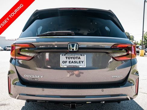 Used 2025 Honda Odyssey Touring image 7