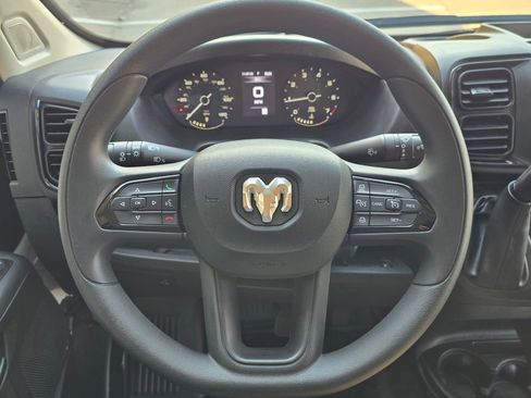 Used 2025 RAM ProMaster 2500 w/ Convenience Group image 21