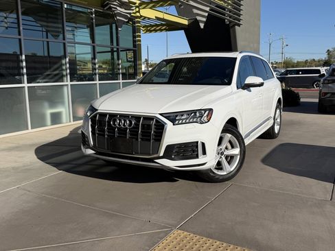 Used 2023 Audi Q7 Premium Plus w/ Premium Plus Package image 2