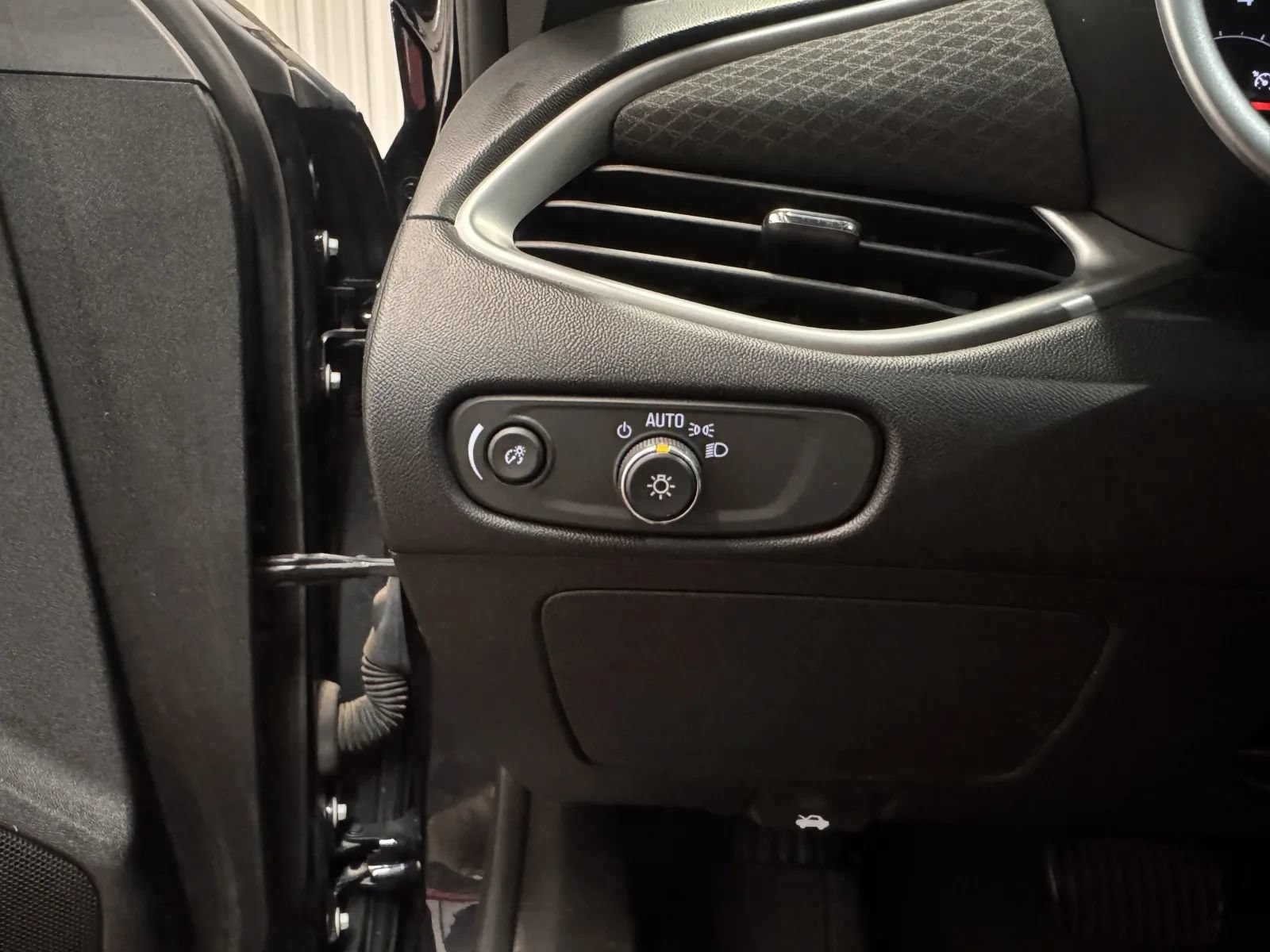Used 2022 Chevrolet Malibu RS w/ LPO, Floor Liner Package FWD image 26