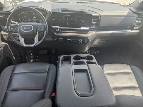 Used 2025 GMC Sierra 1500 SLT RWD image 16