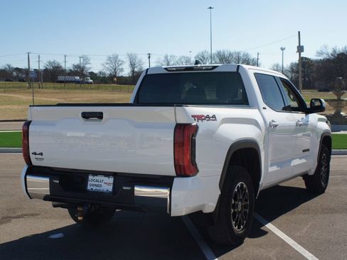 Used 2022 Toyota Tundra SR5 w/ TRD Off-Road Package image 18