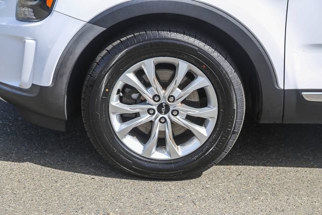 Used 2022 Kia Telluride LX FWD image 11