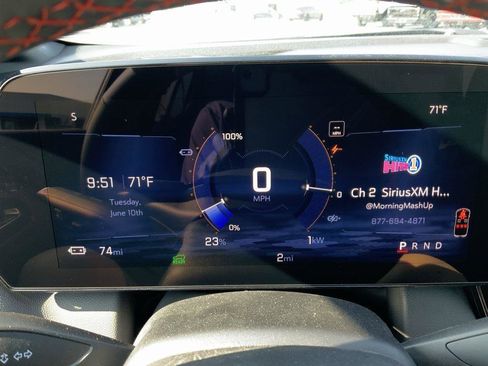 New 2025 Chevrolet Equinox EV RS image 31