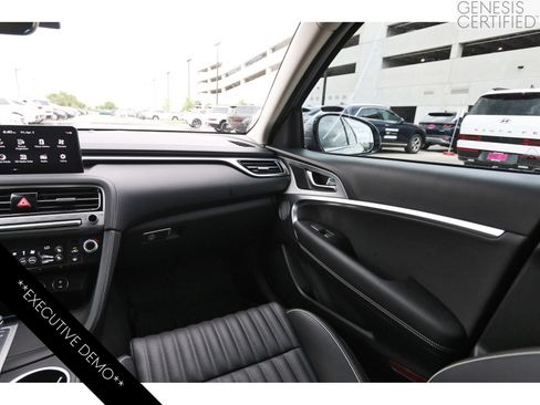 Used 2026 Genesis G70 2.5T Prestige RWD image 13