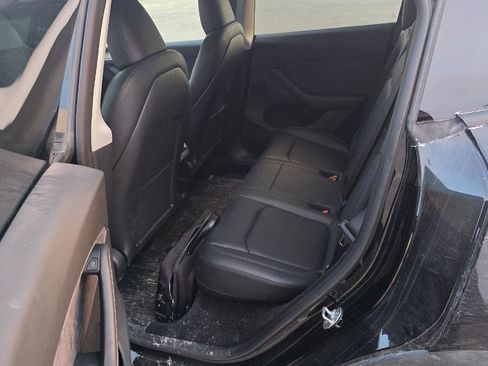 Used 2024 Tesla Model Y Long Range image 12