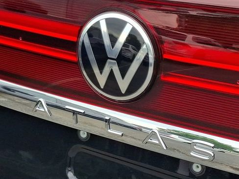 New 2026 Volkswagen Atlas Cross Sport SE AWD/4WD image 12