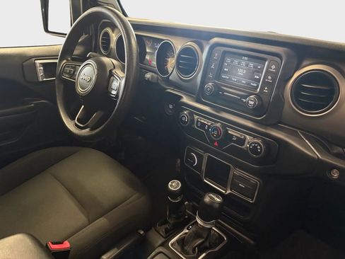 Used 2018 Jeep Wrangler Unlimited Sport AWD/4WD image 24