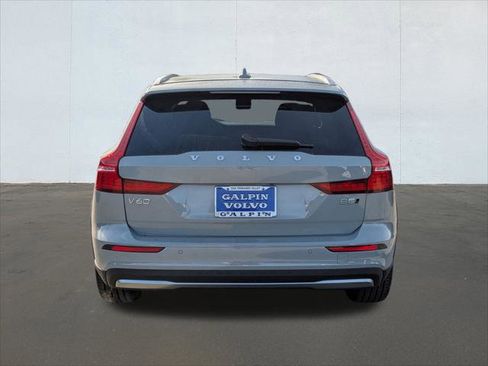 New 2026 Volvo V60 B5 Cross Country Ultra w/ Climate Package image 5