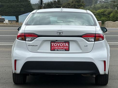 Used 2023 Toyota Corolla LE FWD image 5