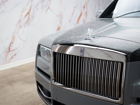 Used 2020 Rolls-Royce Cullinan image 12