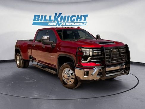 Used 2025 Chevrolet Silverado 3500 LTZ w/ LTZ Convenience Package AWD/4WD image 7