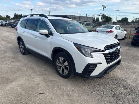 Used 2024 Subaru Ascent Premium w/ Convenience Package AWD/4WD image 4