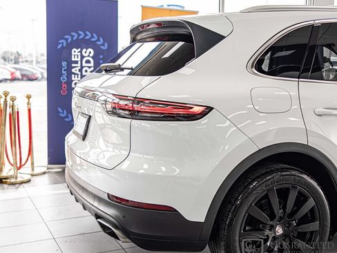 Used 2019 Porsche Cayenne AWD/4WD image 12