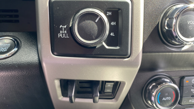 Used 2019 Ford F250 Lariat w/ Lariat Ultimate Package AWD/4WD image 20