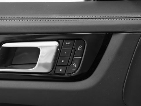 Certified 2021 Porsche Cayenne GTS AWD/4WD image 30