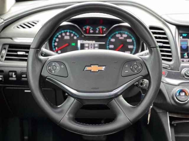 Used 2015 Chevrolet Impala LT w/ Convenience Package FWD image 31
