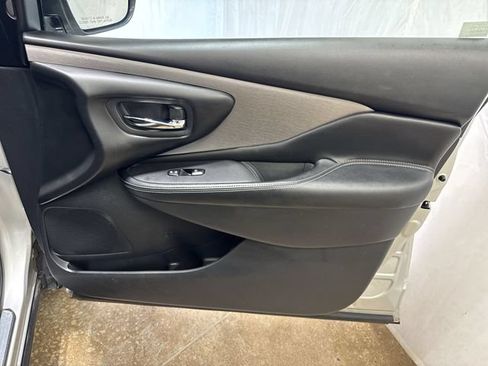 Used 2023 Nissan Murano SV AWD/4WD image 23