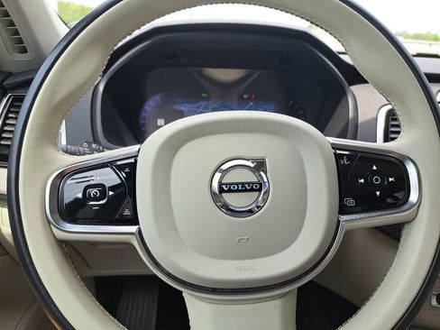 Used 2024 Volvo XC90 B6 Plus w/ Protection Package Premier AWD/4WD image 10