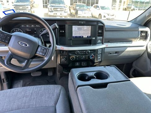 Used 2025 Ford F250 XLT AWD/4WD image 16