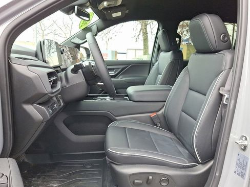 New 2026 Chevrolet Silverado EV LT image 10