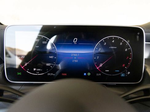 Used 2026 Mercedes-Benz GLC 300 image 16