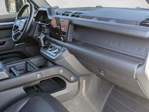 Used 2022 Land Rover Defender 110 X-Dynamic HSE AWD/4WD image 23